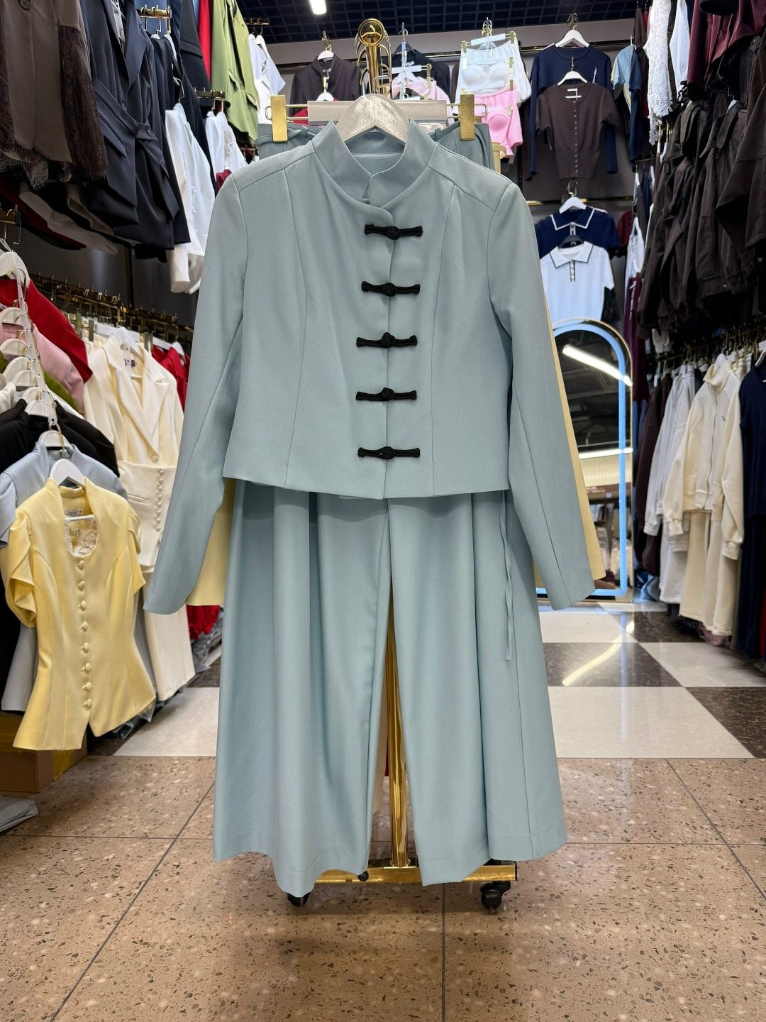 костюм с юбкой,повседневный костюм,женский костюм с юбкой,элегантный брючный костюм,мода стиль