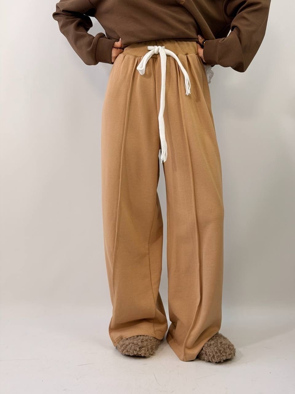 спортивные брюки,повседневные штаны,широкие брюки,брюки бежевые,повседневные брюки
