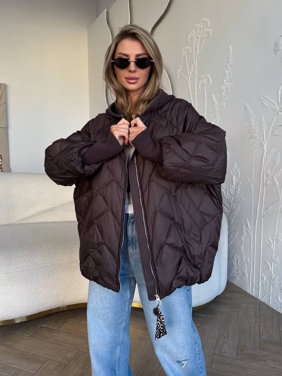 куртка демисезонная с капюшоном oversize okxana utova brand,куртка демисезонная с капюшоном oversize oksana utova brand,куртка оверсайз,стильные куртки,женская куртка оверсайз