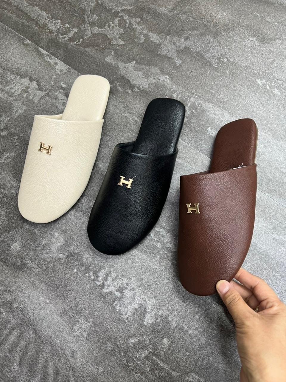 домашние тапочки брендированные,,тапки мужские,тапочки домашние,женские шлепанцы