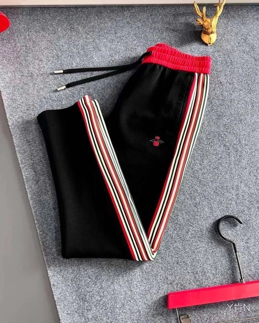 костюм спортивный gucci,спортивный костюм moncler,костюм спортивный,спортивный костюм гуччи мужской,мужской спортивный костюм