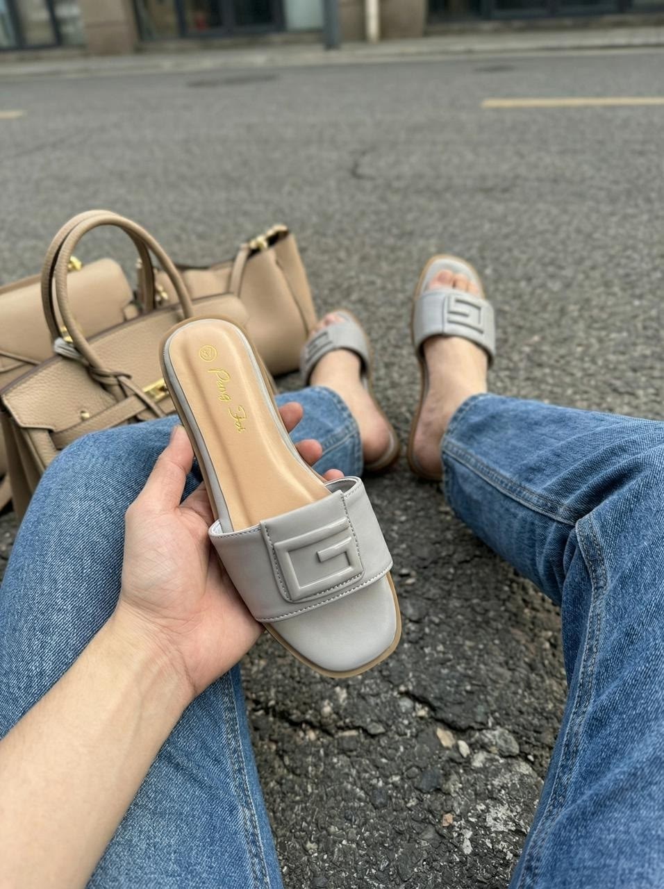 шлепки фенди,женские шлепанцы,,модные шлепанцы,шлепки женские