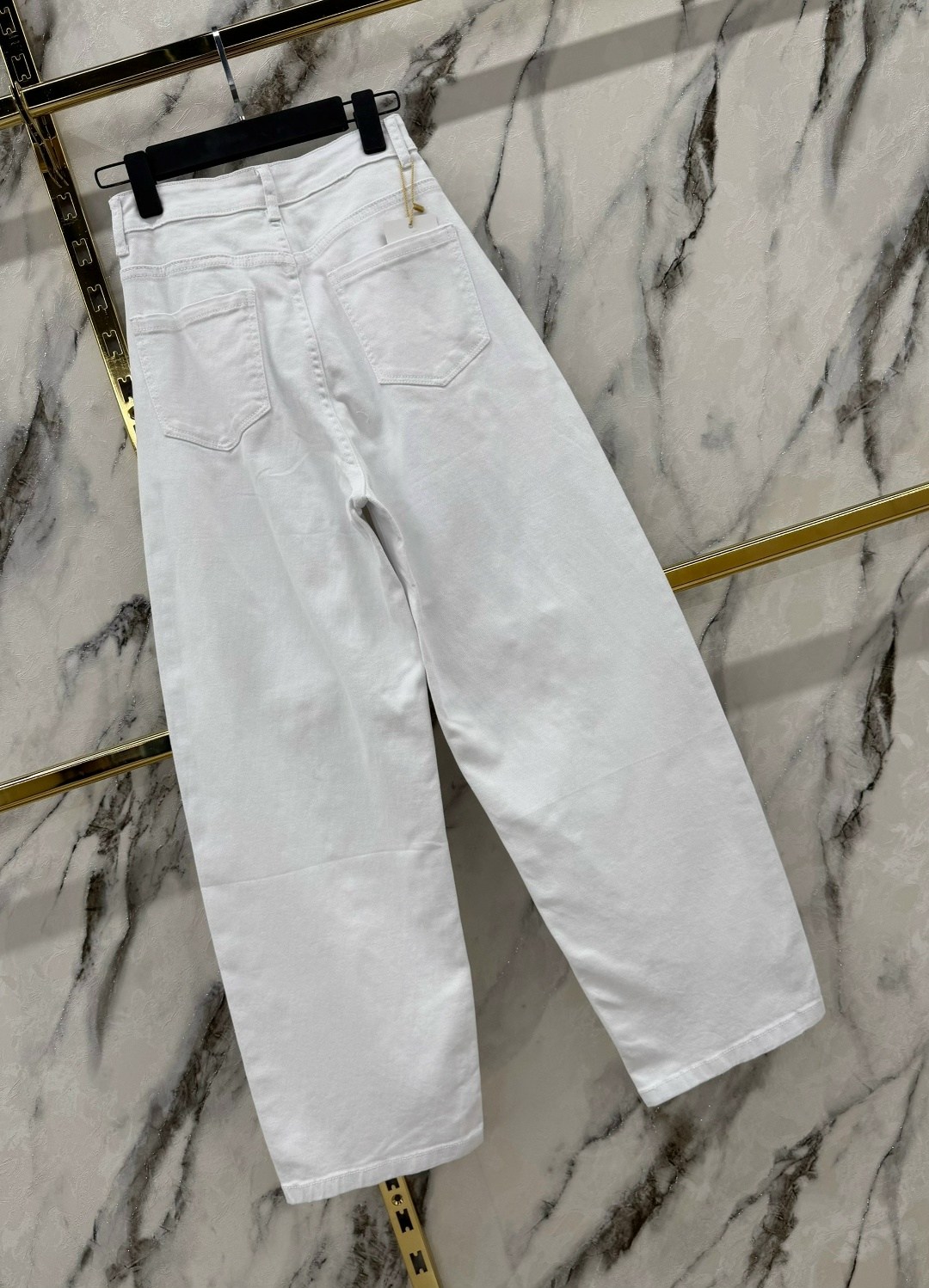 белые джинсы,белые джинсы женские,женские джинсы,джинсы широкие,джинсы брюки