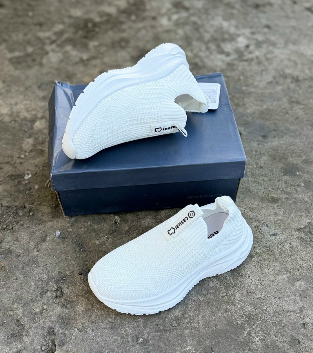 ,кроссовки женскиe,слипоны женские,бежевые кроссовки,кроссовки слипоны