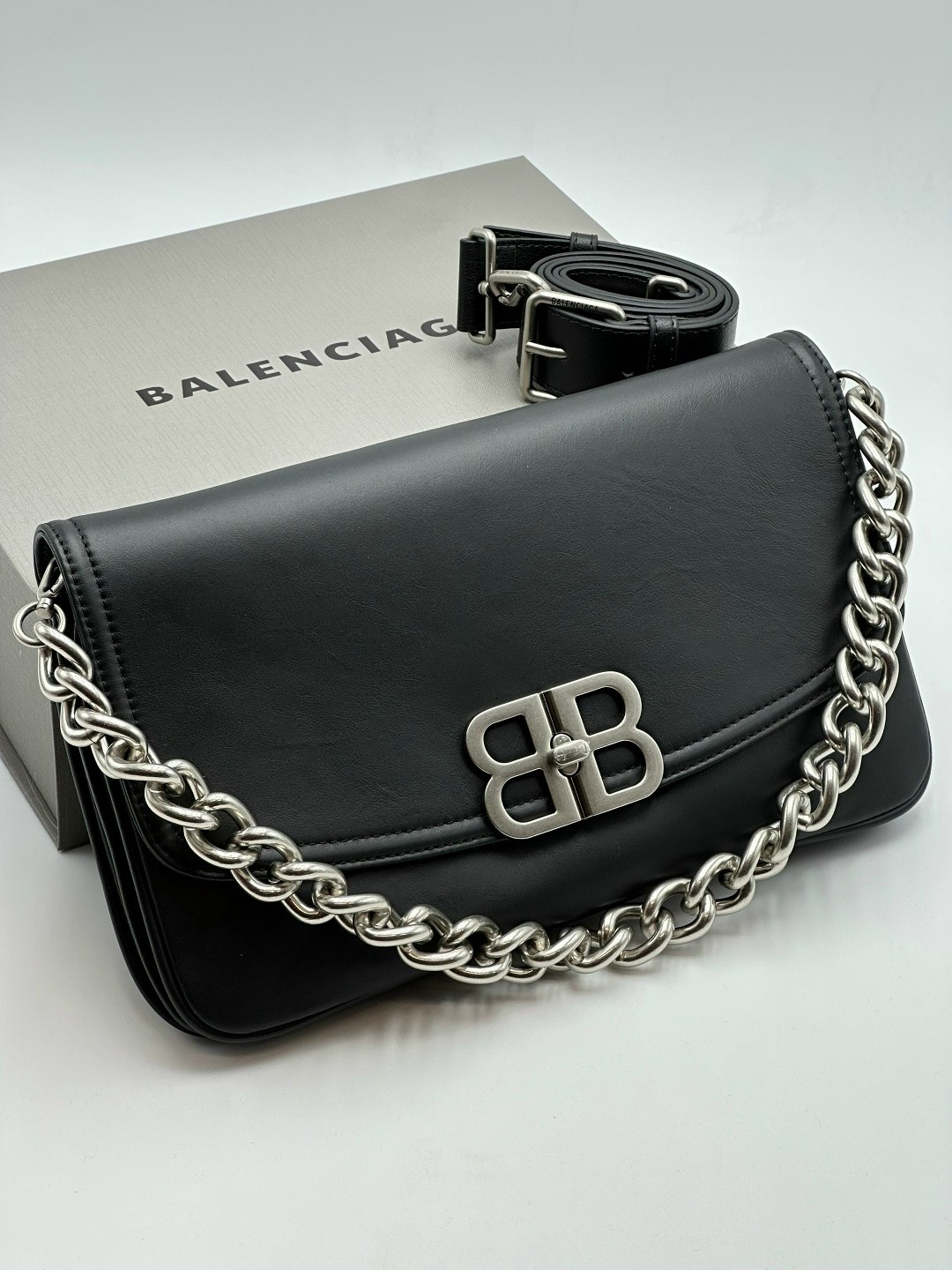 сумка женская balenciaga,сумка balenciaga,balenciaga сумка на плечо,сумка женская balenciaga натуральная кожа,женская сумка balenciaga из натуральной кожи