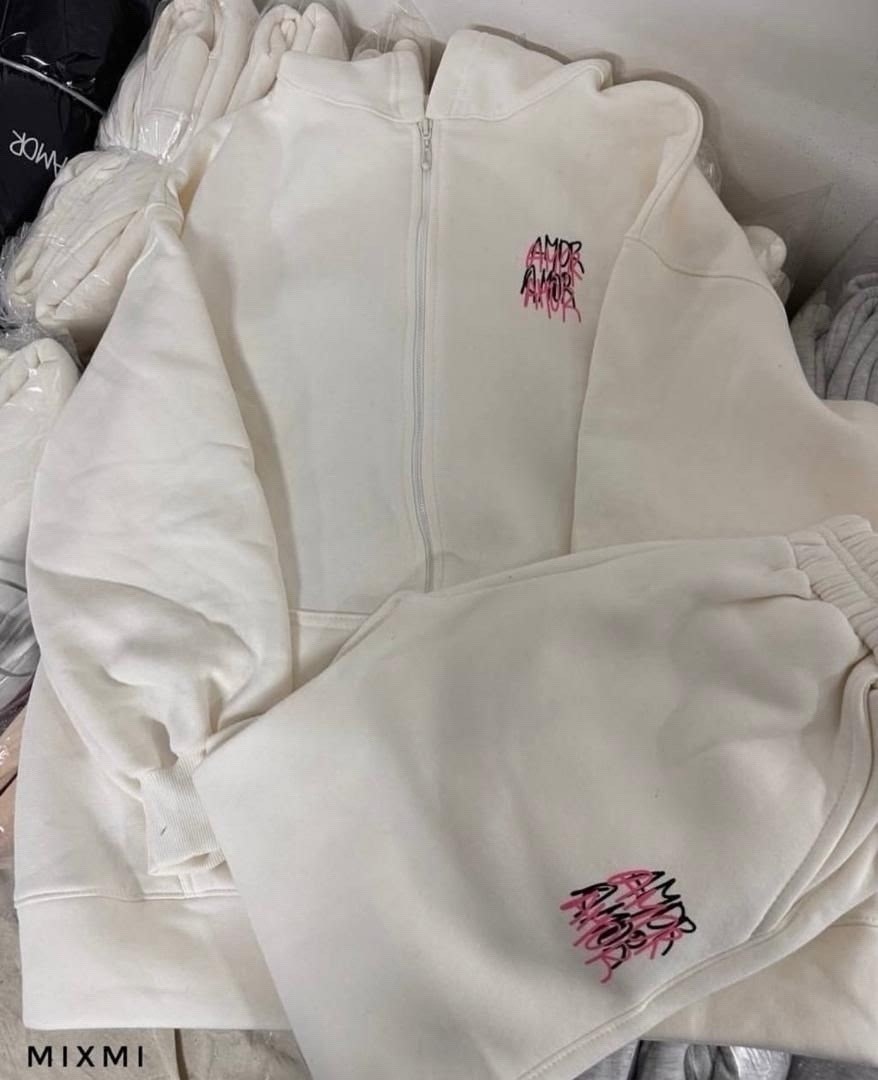 женский костюм на флисе,костюм на флисе,модная толстовка,спортивные костюмы женские,спортивный костюм с надписью