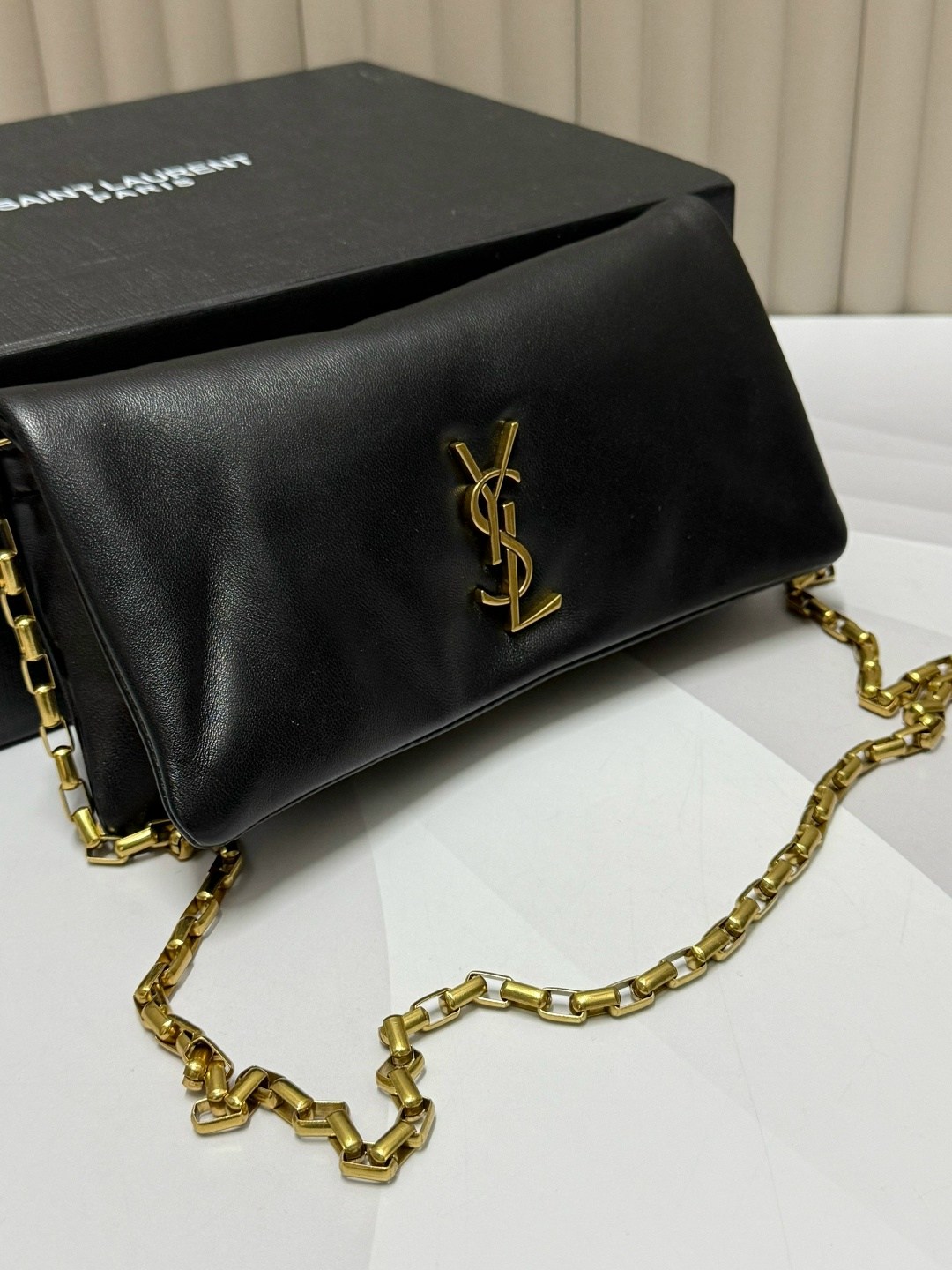 yves saint laurent сумка,женская сумка ysl,сумка ив сен лоран kate,кожаная черная сумка yves saint laurent kate,сумка ив сен лоран