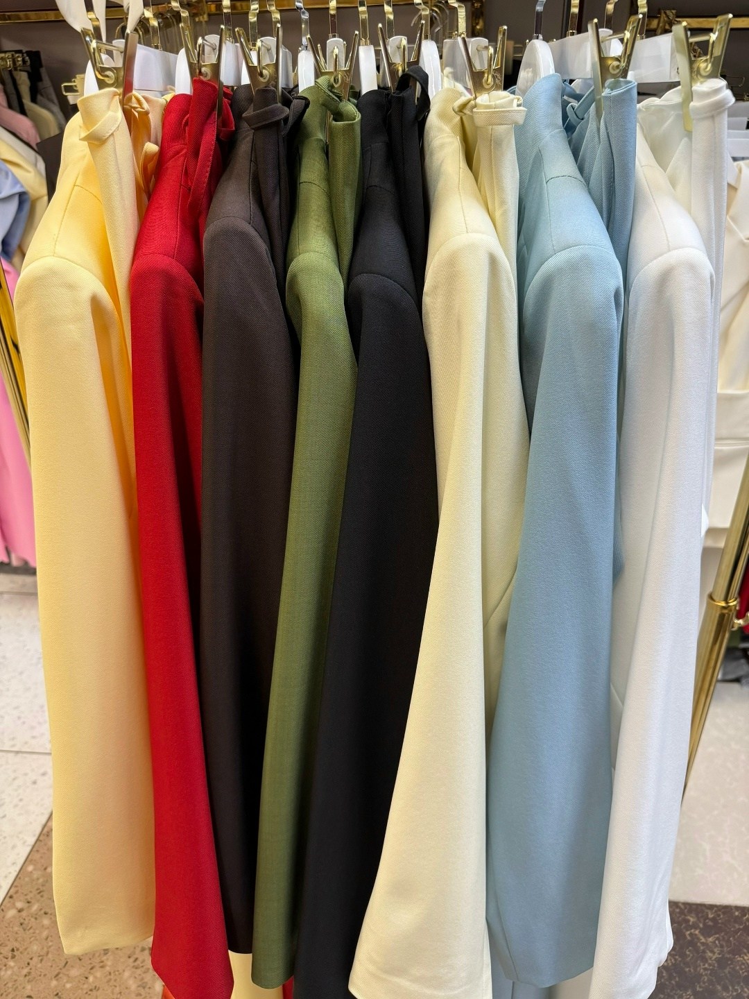 костюм с юбкой,повседневный костюм,женский костюм с юбкой,элегантный брючный костюм,мода стиль