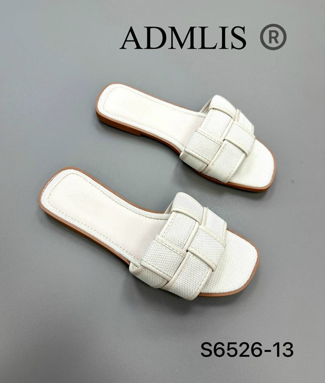 женские шлепанцы,тапочки модные,модные шлепанцы,,шлепки женские