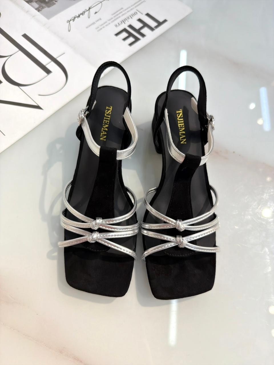 красные босоножки,босоножки на каблуках,босоножки стильные,женские босоножки,сандалии на каблуке