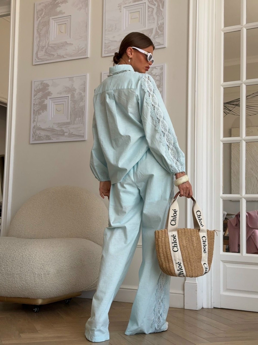 костюмы голубые,женские костюмы,стильные костюмы,костюм брючный