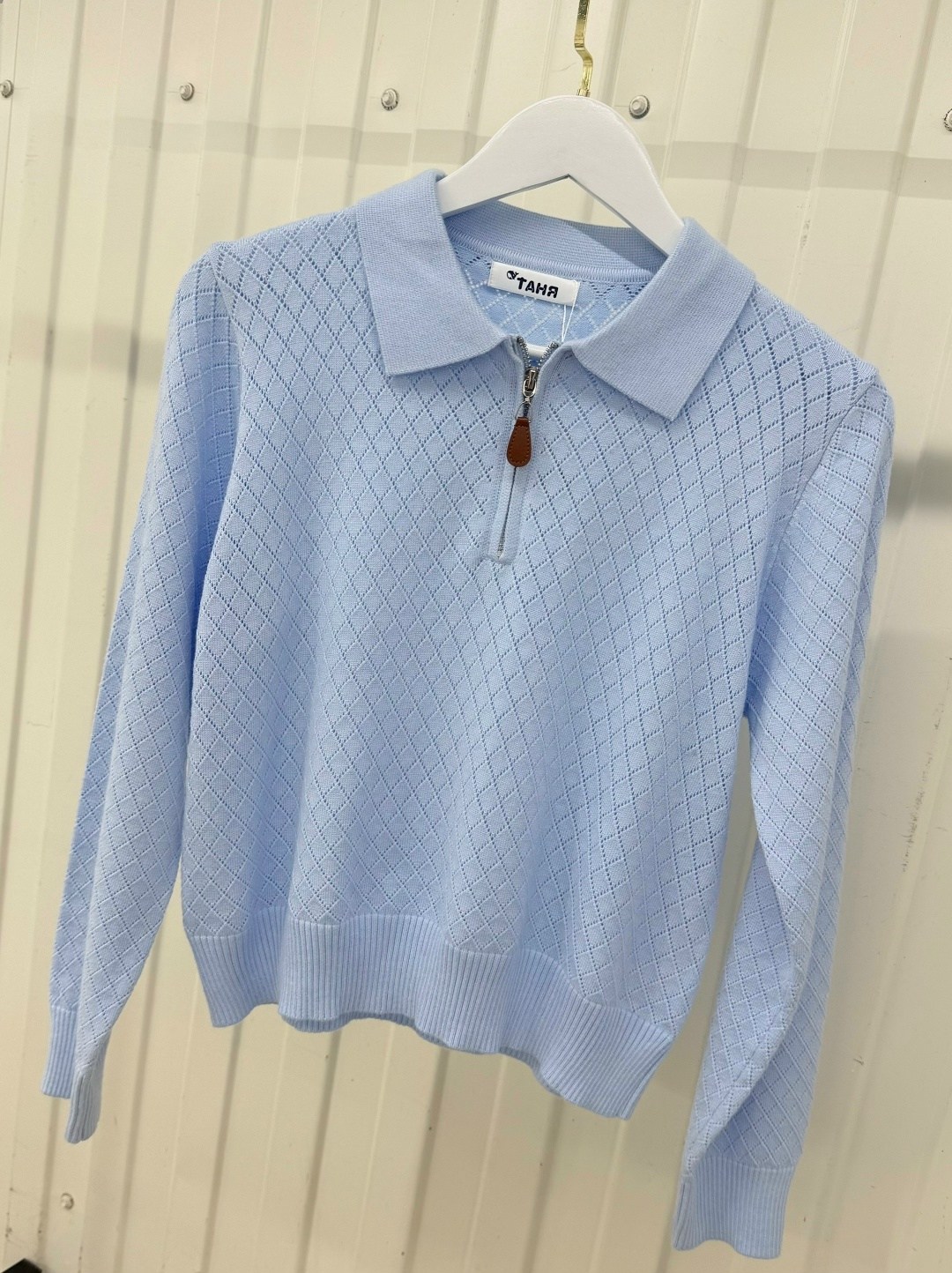 джемпер женский,свитер с воротником,джемпер бежевый,свитер,трикотажный свитер