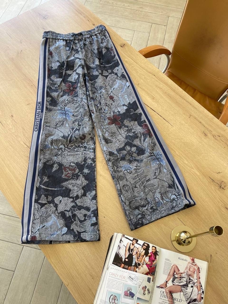 джинсы с принтом,штаны с принтом,модные брюки,широкие джинсы,женские джинсы