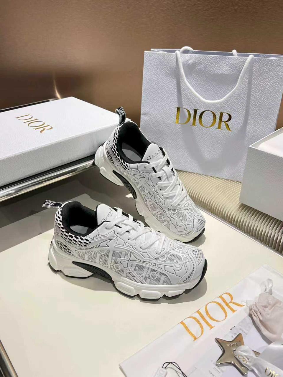 dior кроссовки,кроссовки christian dior,диор кроссовки,кроссовки,кроссовки женскиe