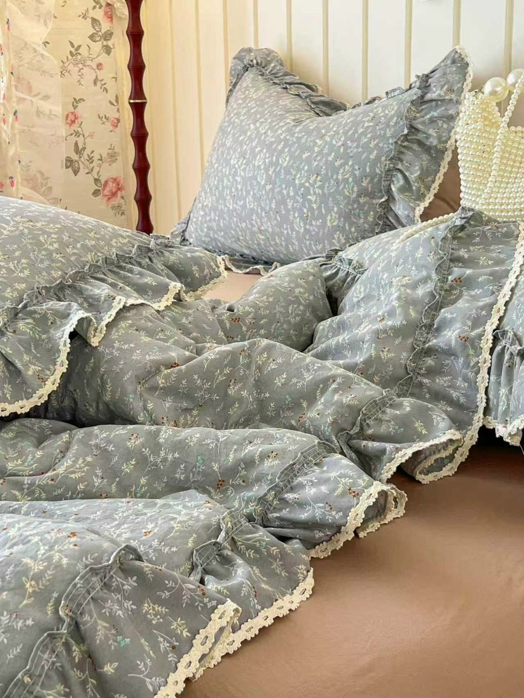 комплект постельного белья,покрывала,покрывало на кровать,покрывало с оборками,покрывала на кровать