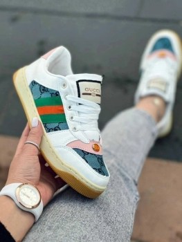 Кроссовки