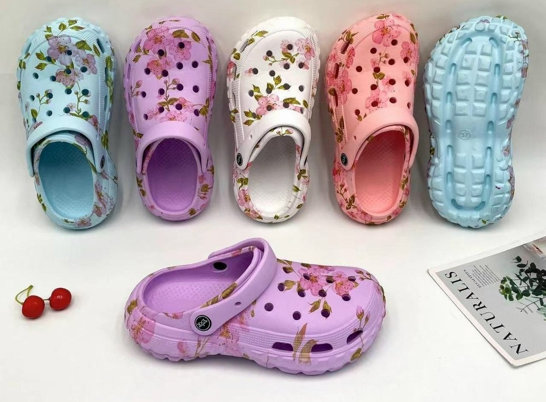сабо детские crocs,детские кроксы,crocs baya seasonal printed clog,детские сандалии crocs,детские сандалии