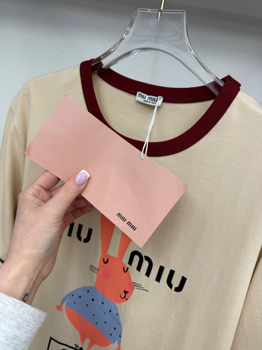 футболки женская,футболки модные,футболки женские с принтом,футболка миу миу,футболка miu miu