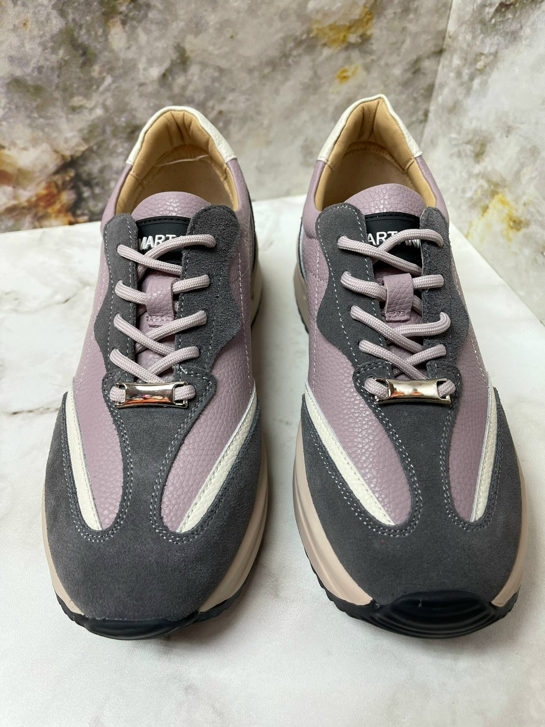 ,женские кроссовки,стильные кроссовки,кроссовки,обуви