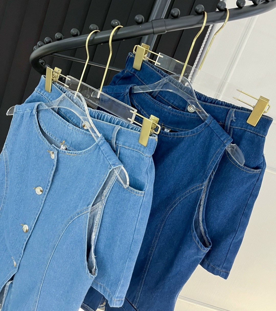 джинсовые костюмы,женский джинсовый костюм,жилет женский джинсовый,жилет джинсовый,джинсовая жилетка