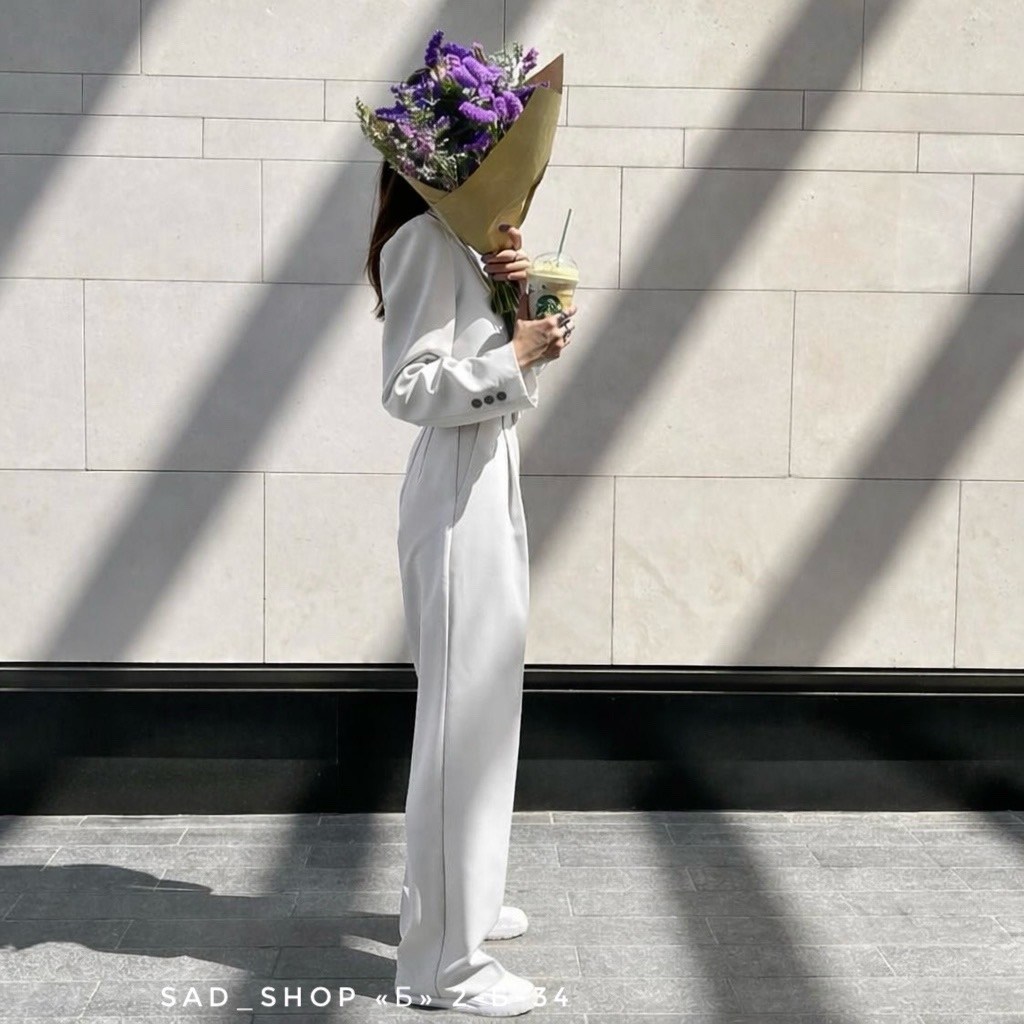 костюм с брюками палаццо,костюм женский брючный,розовый брючный костюм,трендовый брючный костюм,брючный костюм с брюками палаццо и укороченным пиджаком с плечиками