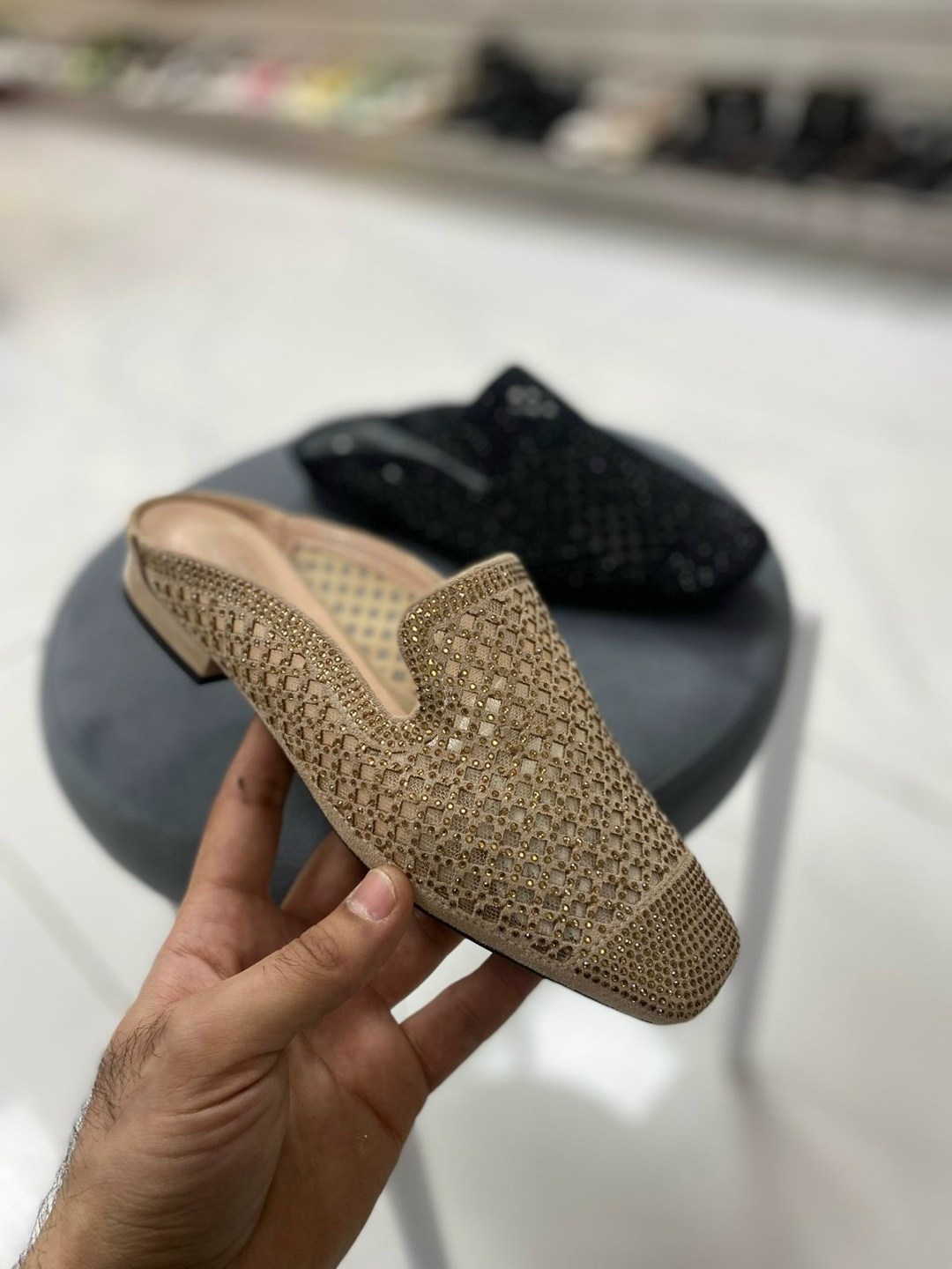 ,обуви,женская ,женские мюли,шлепанцы со стразами