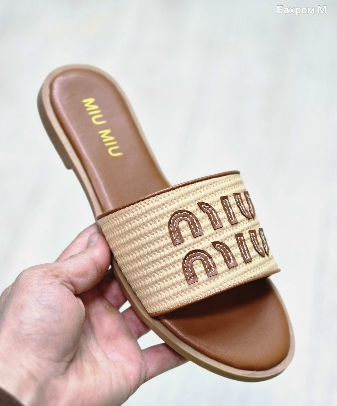 ,женские шлепанцы,шлепанцы шанель женские,брендовые шлепки женские,модные шлепанцы