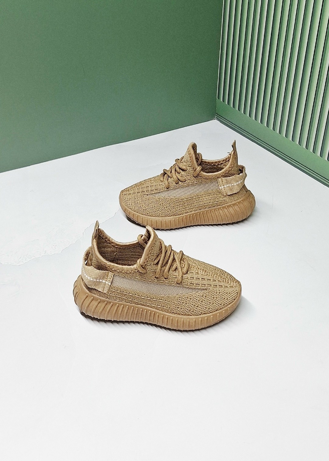кроссовки,кроссовки мальчику,изи кроссовки,детские кроссовки,adidas yeezy boost 350