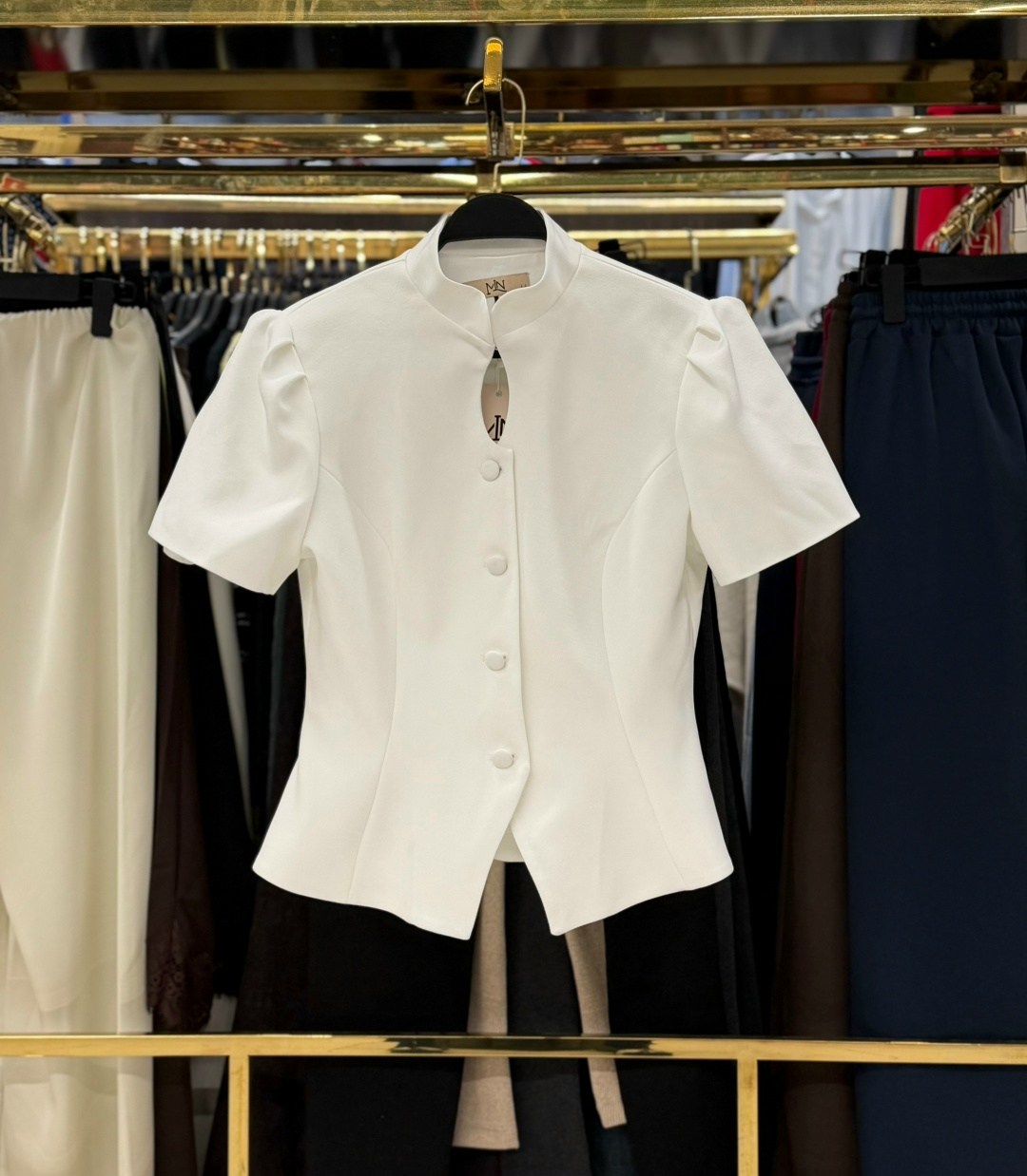 элегантные наряды,блузка с оборками,женские наряды,модное платье,стильные наряды