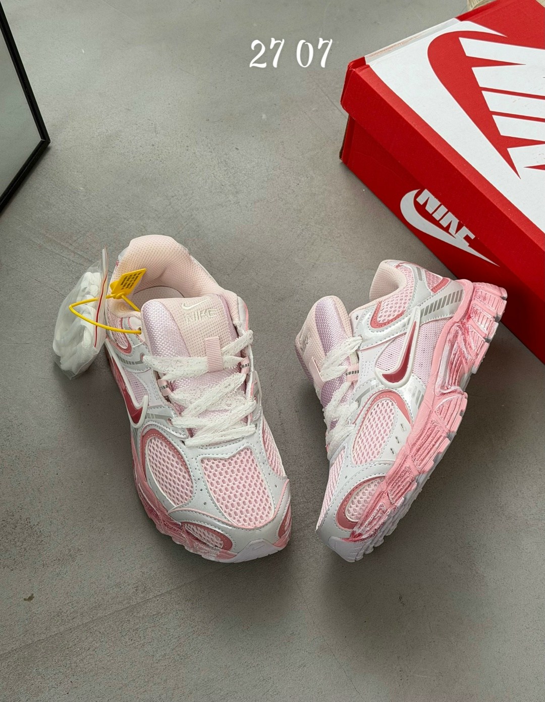 женские кроссовки nike,кроссовки wmns air zoom vomero 5 barbie розовый,кроссовки wmns air zoom vomero 5 'barbie' розовый nike,кроссовки nike,женские кроссовки