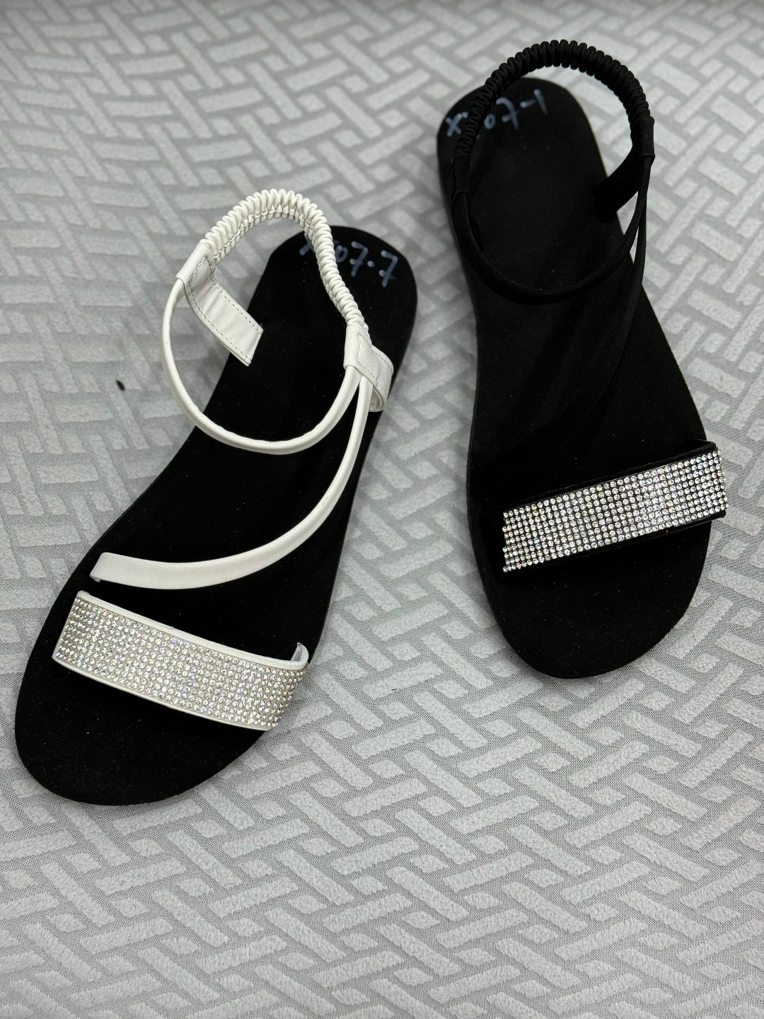 женские босоножки,сандалии женские,босоножки на ремешках,сандалии босоножки,босоножки со стразами