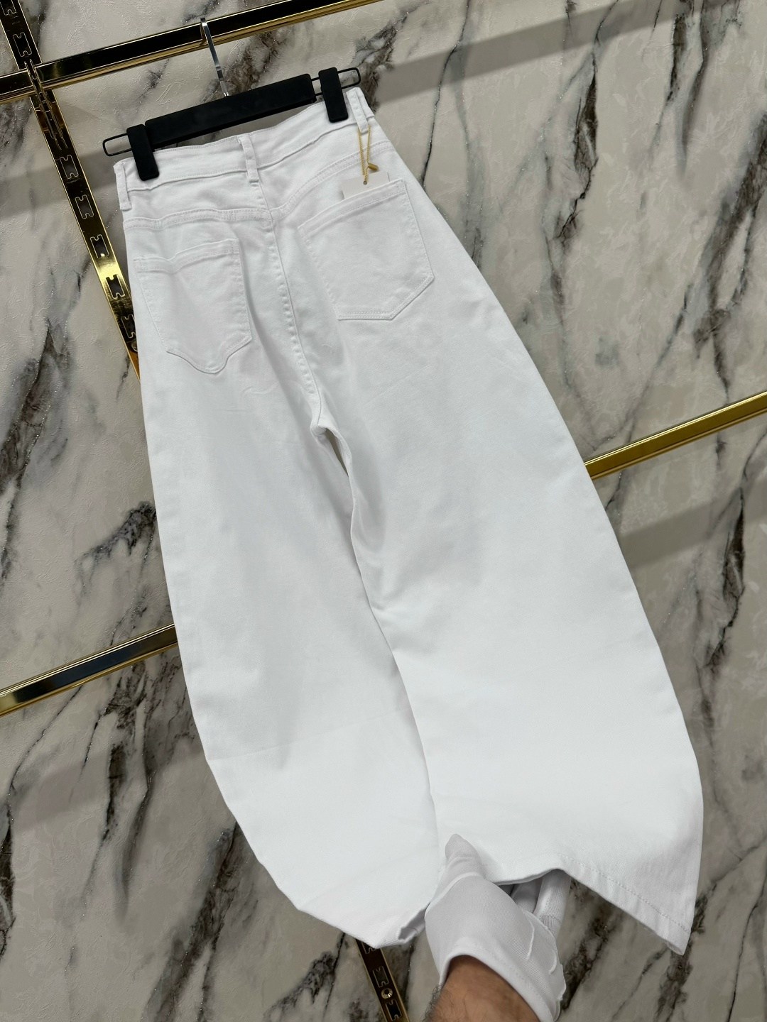 белые джинсы,белые джинсы женские,женские джинсы,джинсы широкие,джинсы брюки