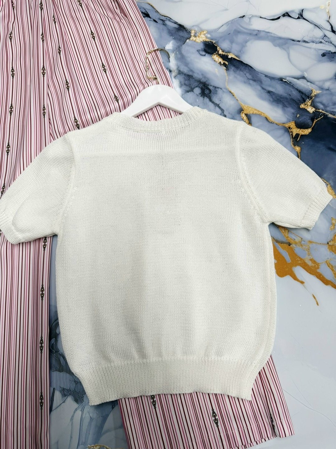 модный джемпер,стильный свитер,блузка вязаная,вязаные свитера,свитер с вышивкой