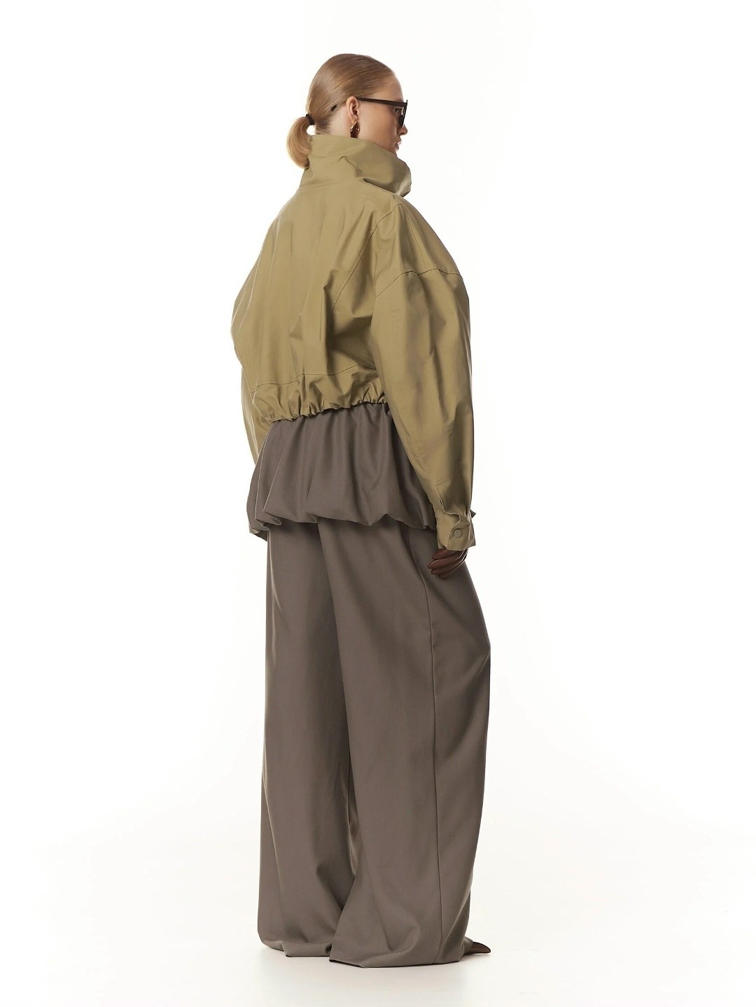 куртка,бомбер бежевый,куртка бомбер,женская куртка,укороченная куртка