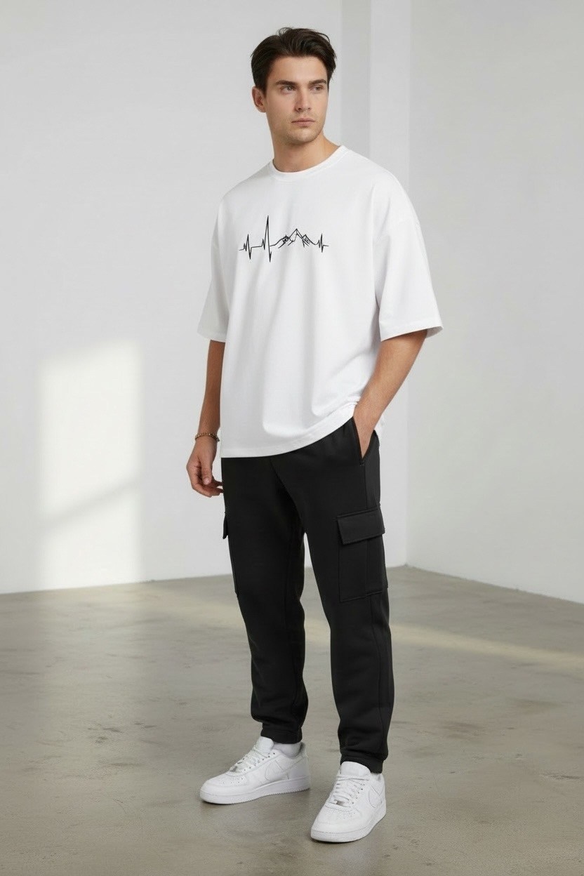 брюки джоггеры,мужская футболка,мужские брюки,спортивные брюки,брюках карго