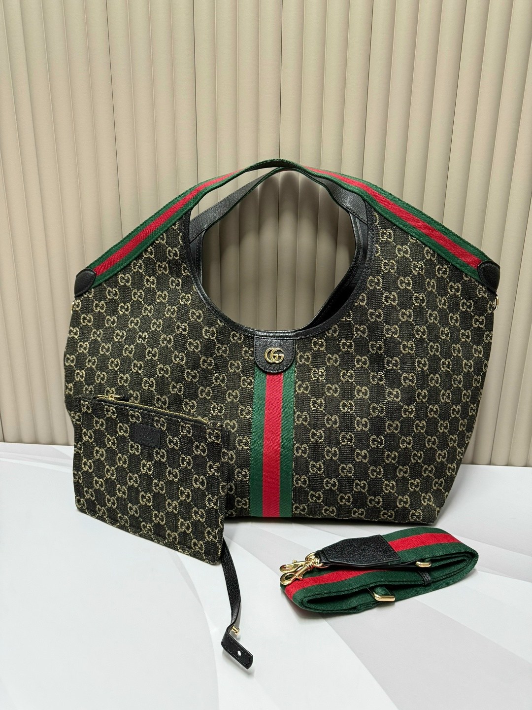 сумка gucci,сумка гуччи шоппер женская,женская сумка gucci,gucci сумка шоппер,gucci сумка на плечо