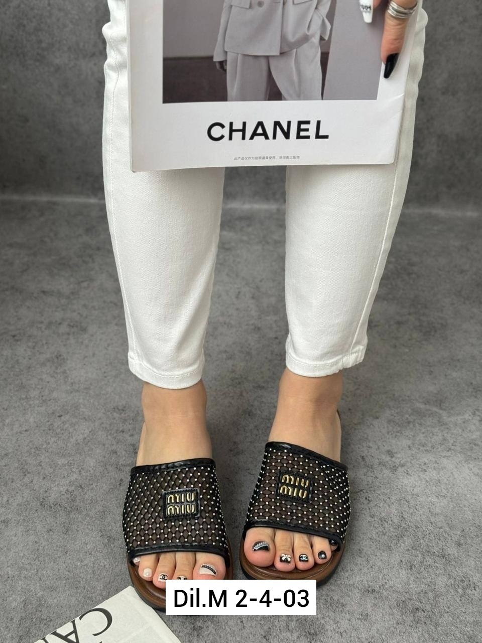 шлепанцы женские,,шлепки модные,тапочки модные,женские шлепки