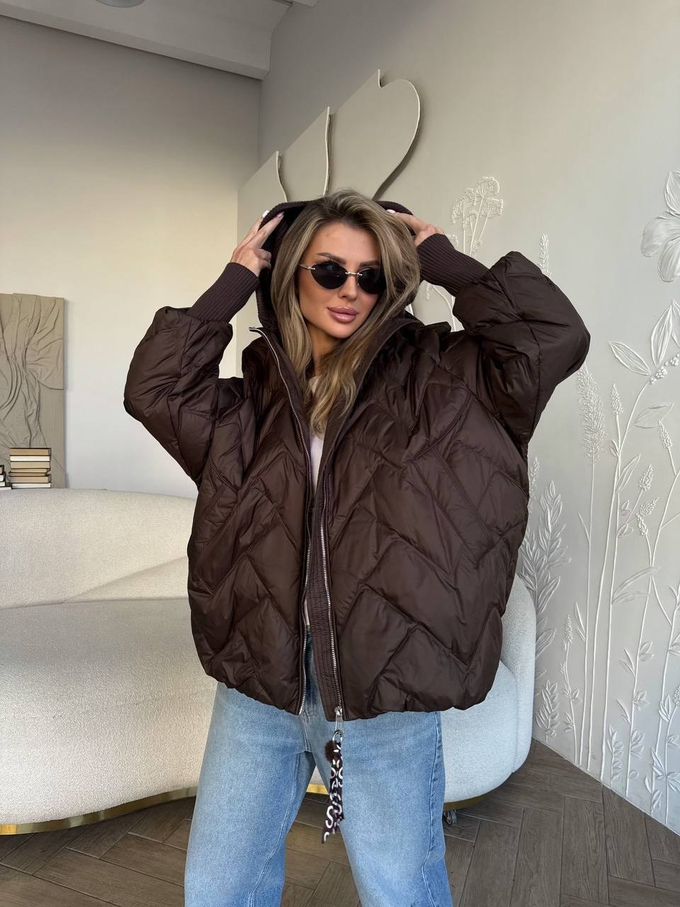 куртка демисезонная с капюшоном oversize okxana utova brand,куртка демисезонная с капюшоном oversize oksana utova brand,куртка оверсайз,стильные куртки,женская куртка оверсайз