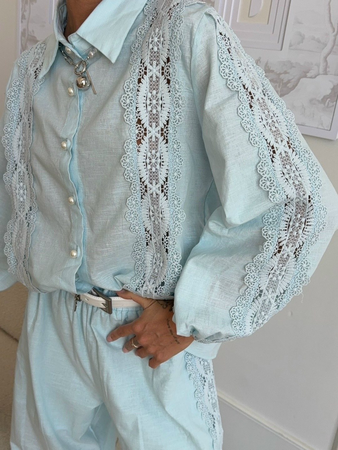 костюмы голубые,женские костюмы,стильные костюмы,костюм брючный