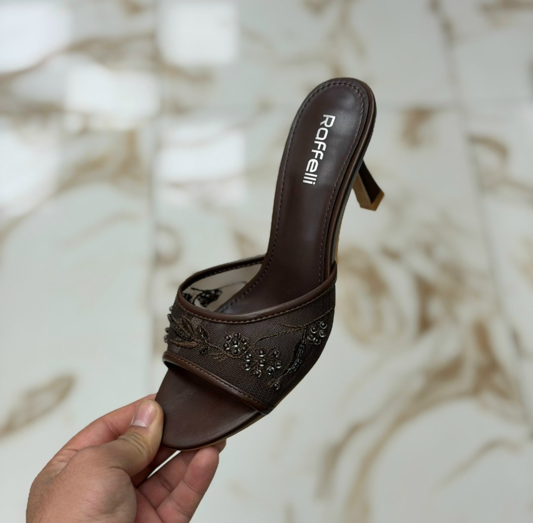 женские босоножки,,босоножки боттега,мюли женские,модные шлепки