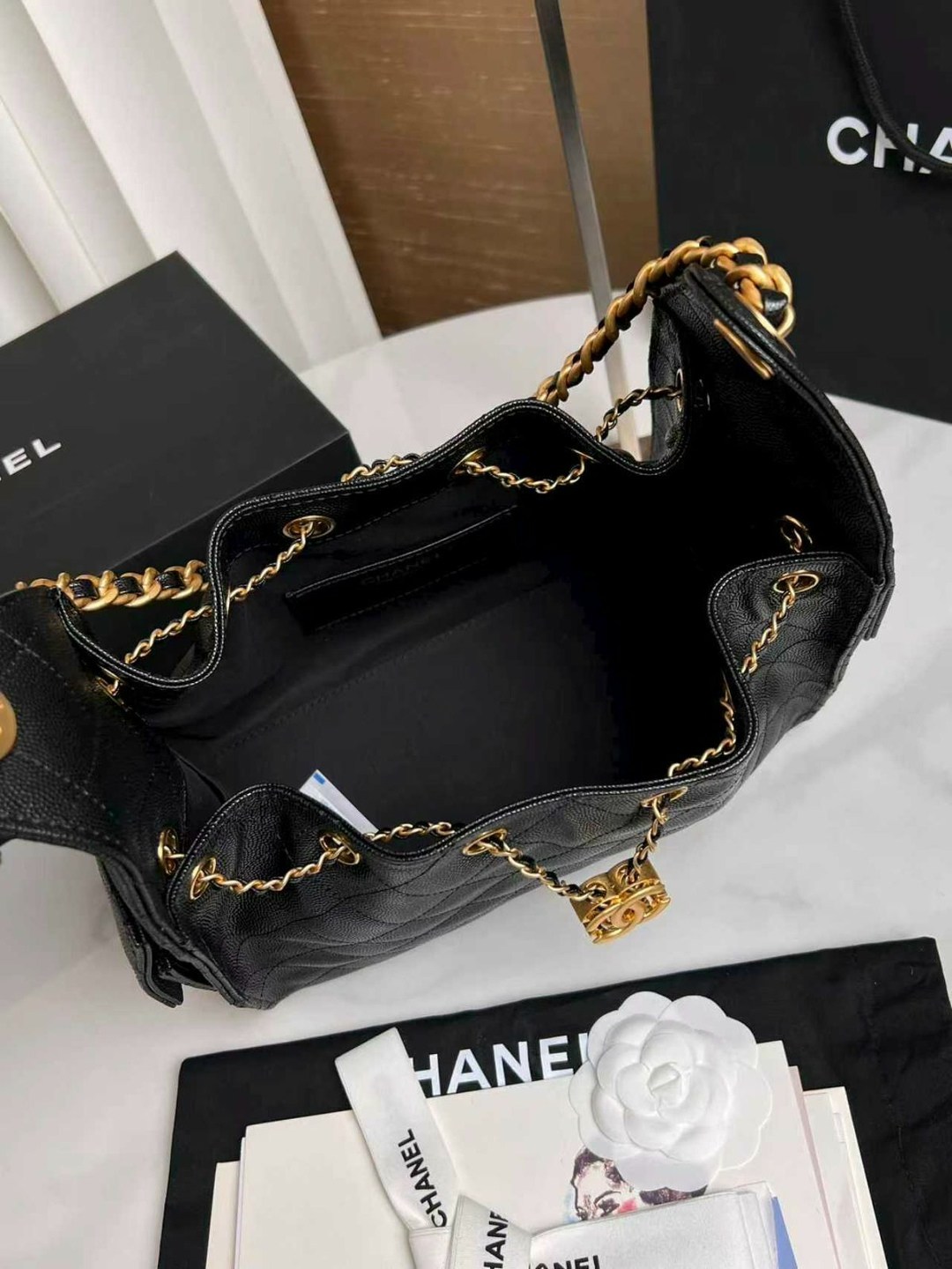 сумка chanel,сумка женская chanel,сумка из натуральной кожи chanel 520698291,chanel черная кожаная сумка через плечо для женщин,женская черная кожаная сумка chanel shopping bag