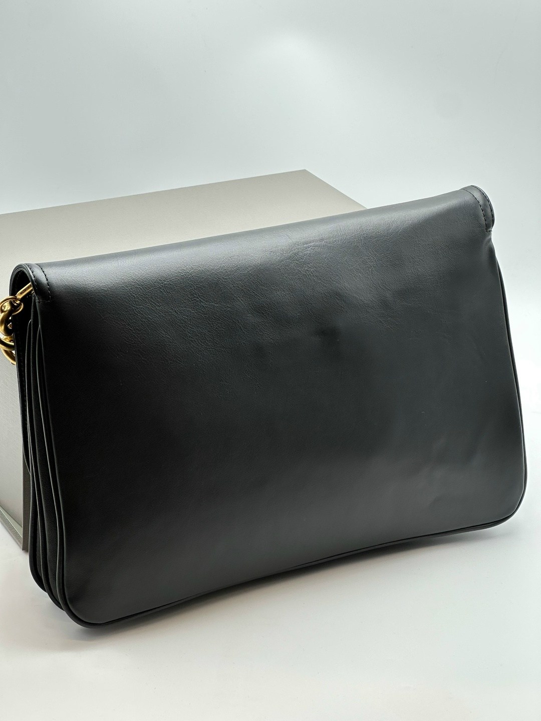 сумка женская balenciaga,сумка balenciaga,сумка женская balenciaga натуральная кожа,сумка balenciaga натуральная кожа,большая сумка через плечо через цепочку balenciaga