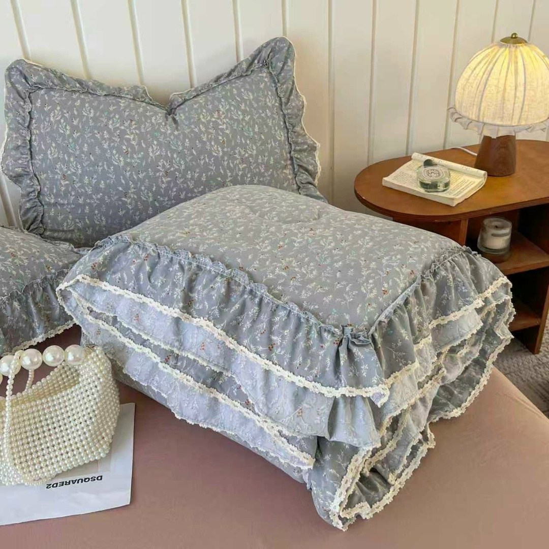 комплект постельного белья,покрывала,покрывало на кровать,покрывало с оборками,покрывала на кровать