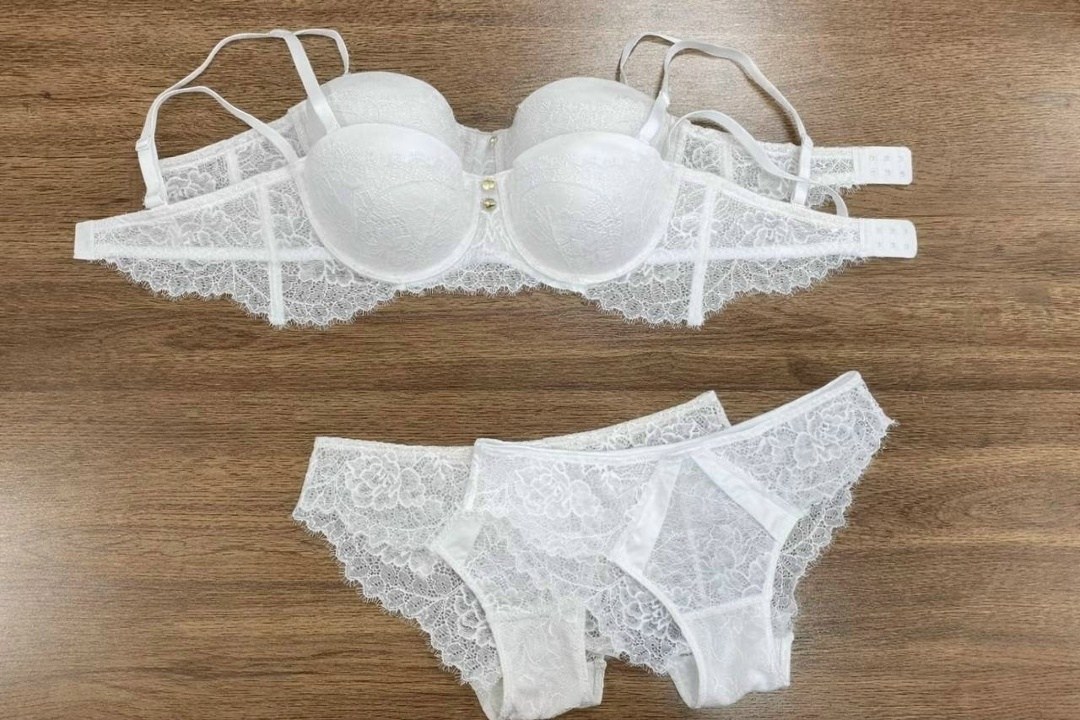комплект женского кружевного нижнего белья,женский комплект нижнего белье,комплект прозрачного нижнего белья,комплект нижнего белья с кружевами,сексуальный комплект женского нижнего белья