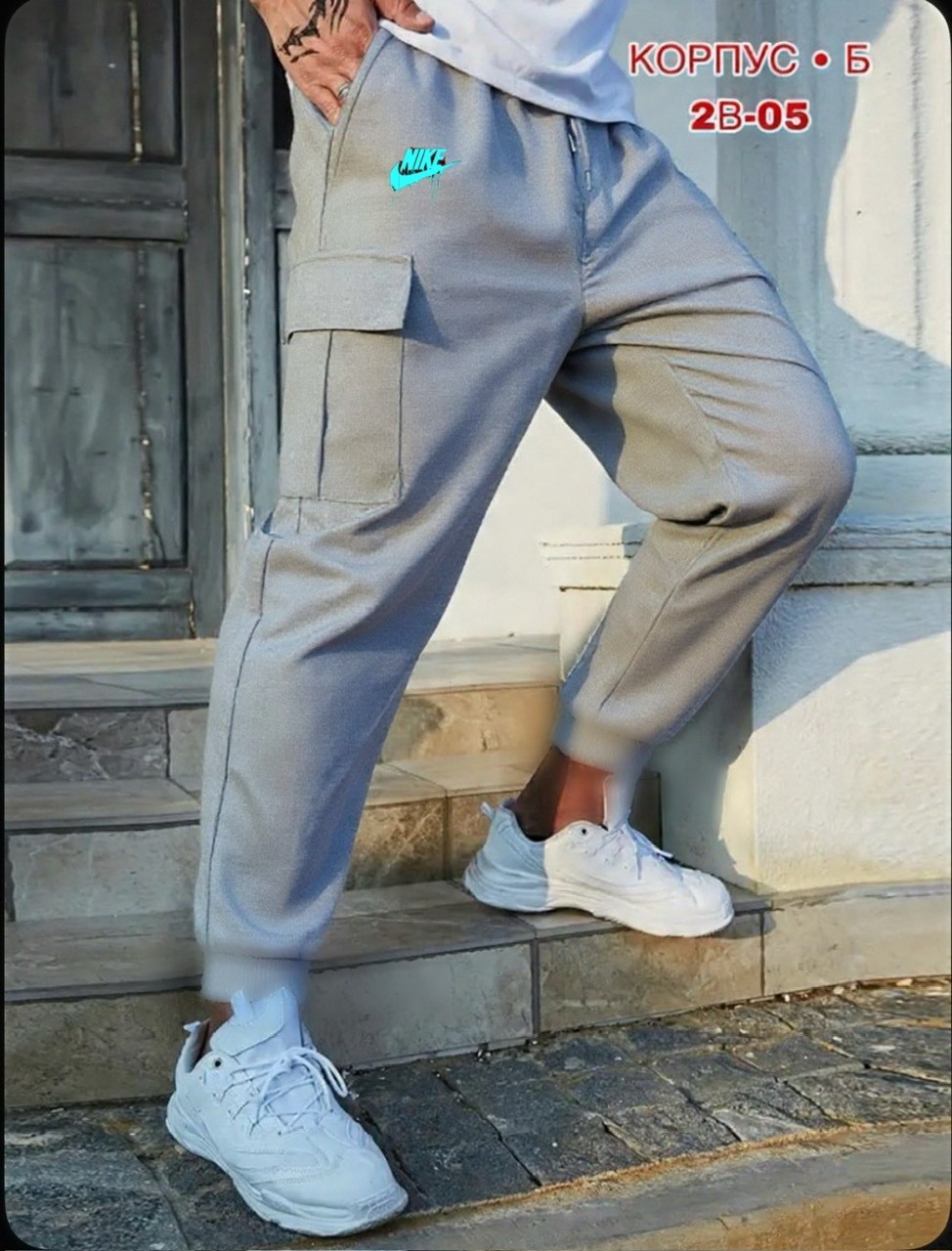 спортивные брюки,спортивные штаны,брюки спортивные мужские,брюки спортивные с карманами,штаны мужские спортивные