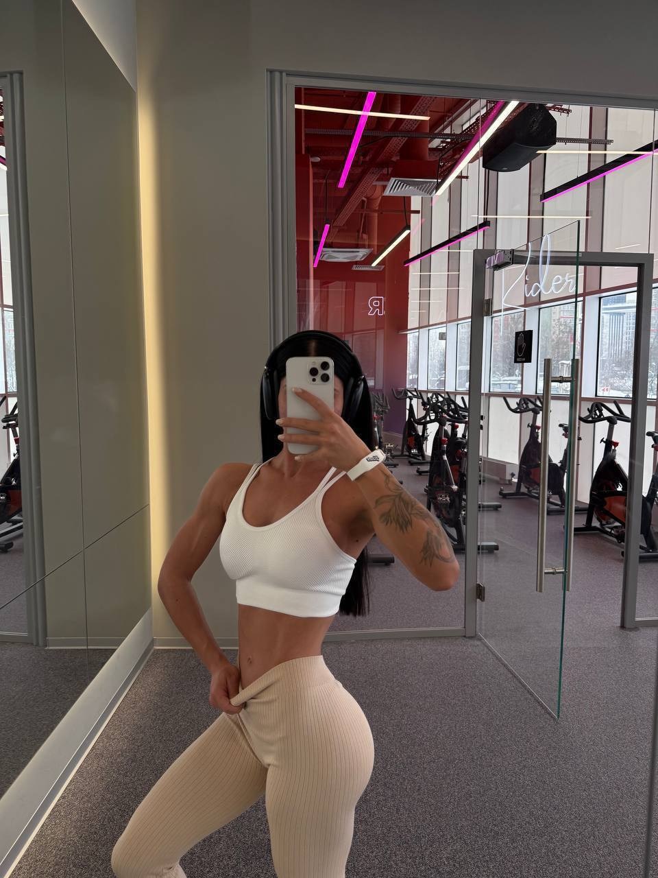 тренировка ягодиц,тренировка для ног и ягодиц,фитнес,тренировка для женщин,тренировка для ног и ягодиц в домашних условиях