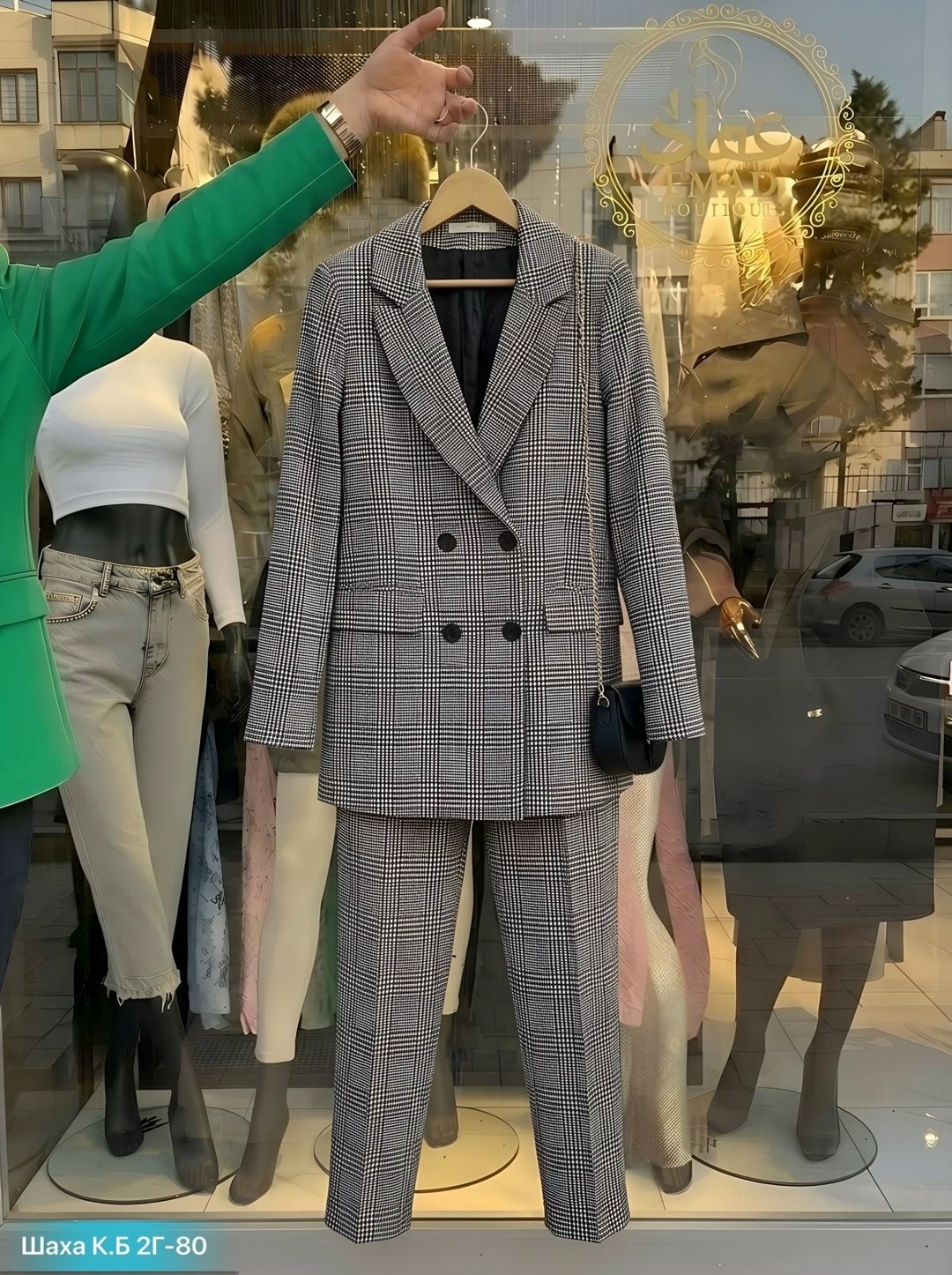 серый брючный костюм в клетку женский,брючный костюм женский,костюм в клетку женский,брючный костюм в клетку,костюм клетка женский брючный