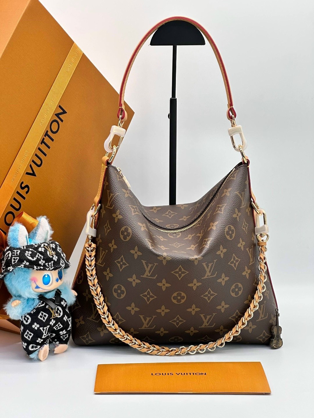 сумка louis vuitton,louis vuitton сумка на плечо,женская сумка на louis vuitton,сумка луи виттон полумесяц,модная сумка