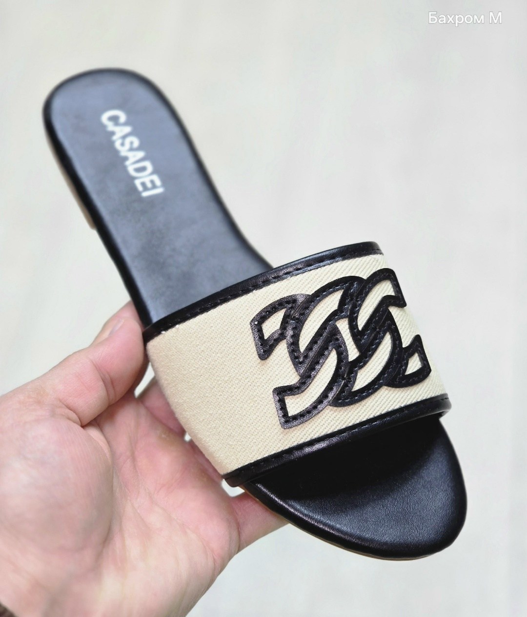 ,женские шлепанцы,шлепанцы шанель женские,брендовые шлепки женские,модные шлепанцы