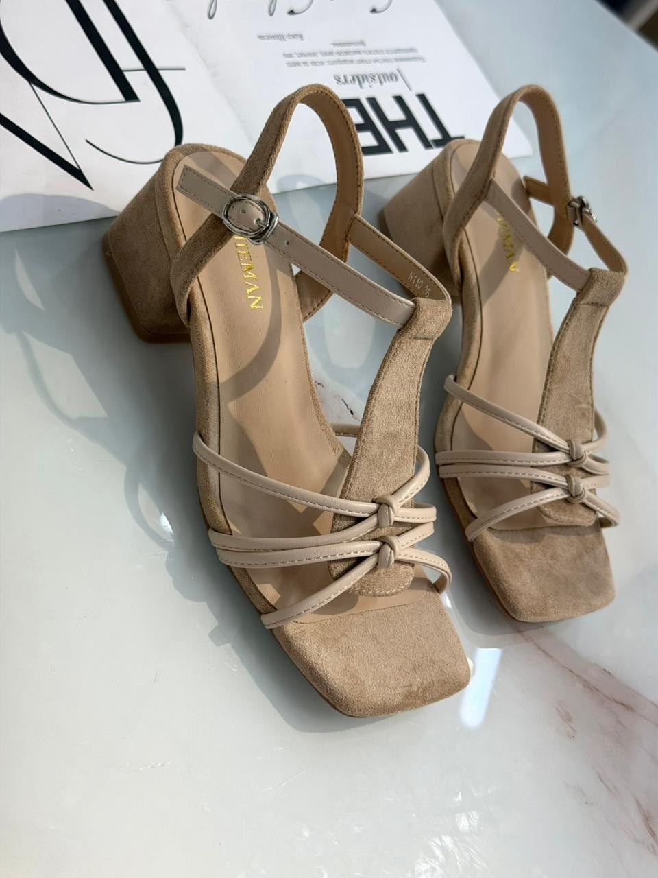 красные босоножки,босоножки на каблуках,босоножки стильные,женские босоножки,сандалии на каблуке